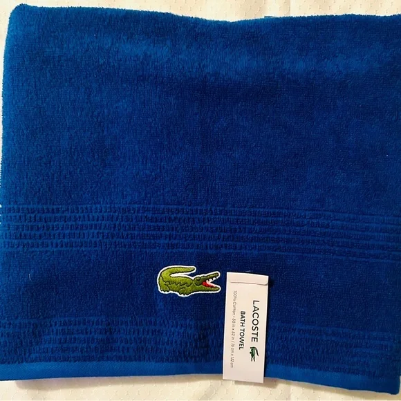 LACOSTE Bath Towel Navy Blue 100% Coton 30” x 52” Crocodile Logo Low Linting - Picture 1 of 7